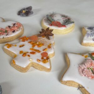 Cookie Decorating Christmas Theme